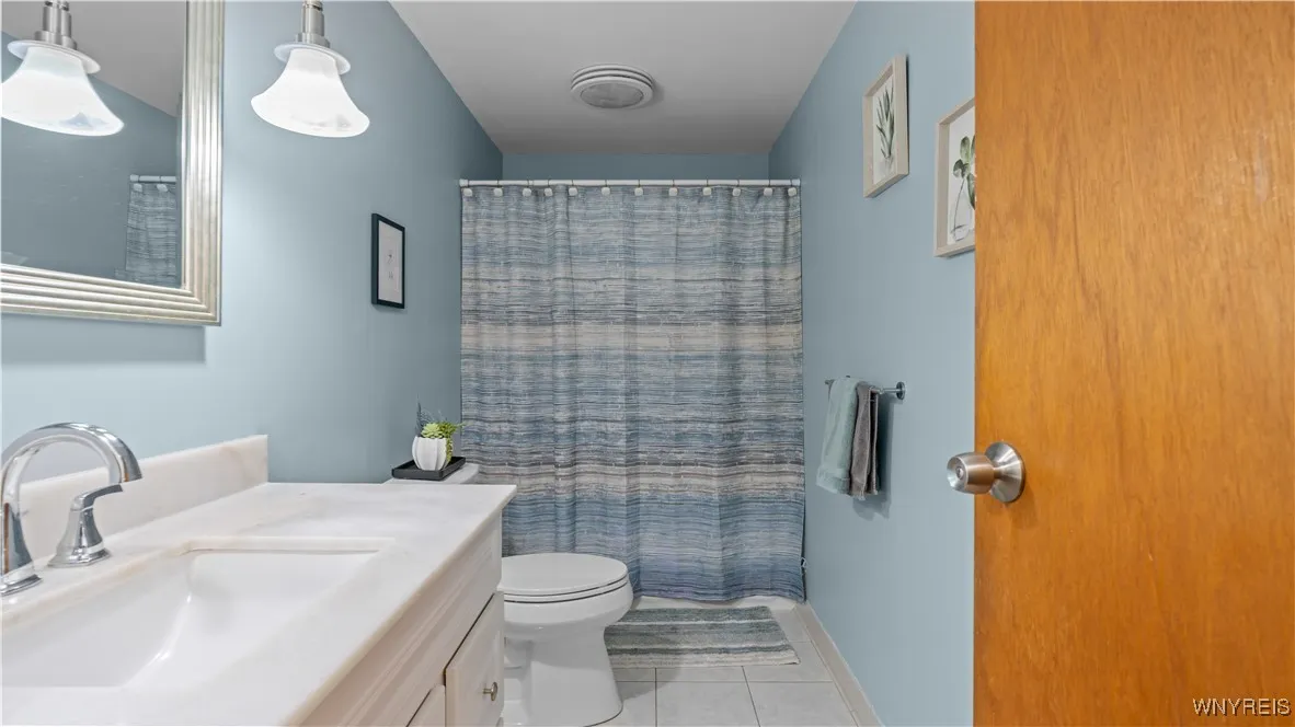 165 Old Lyme Drive 5, Amherst, New York 14221, Amherst, New York 14221, 2 Bedrooms Bedrooms, 6 Rooms Rooms,1 BathroomBathrooms,Residential,For Sale,165 Old Lyme Drive 5, Amherst, New York 14221,B1627191