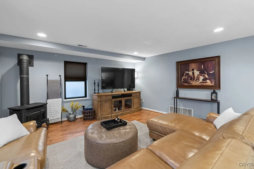 133 Walton Street 138, Syracuse, New York 13202, Syracuse, New York 13202, 2 Bedrooms Bedrooms, 7 Rooms Rooms,2 BathroomsBathrooms,Residential,Closed,133 Walton Street 138, Syracuse, New York 13202,0,S1627755