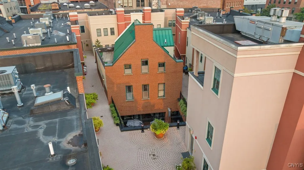 133 Walton Street 138, Syracuse, New York 13202, Syracuse, New York 13202, 2 Bedrooms Bedrooms, 7 Rooms Rooms,2 BathroomsBathrooms,Residential,Closed,133 Walton Street 138, Syracuse, New York 13202,0,S1627755