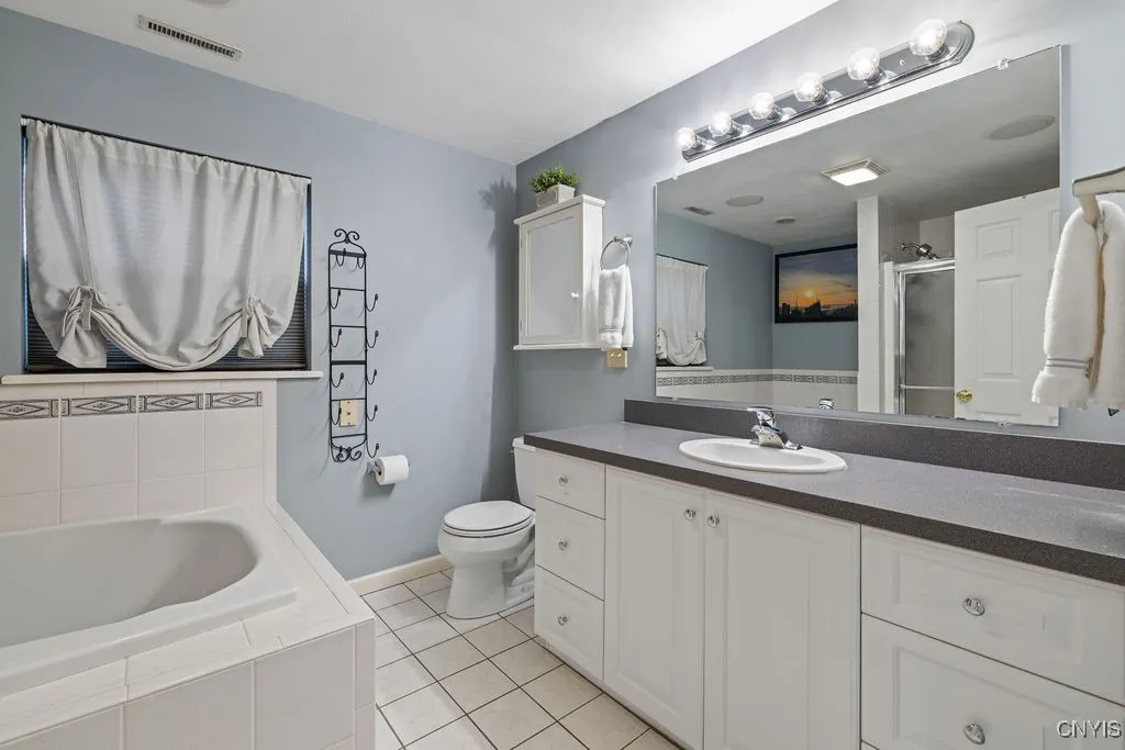 133 Walton Street 138, Syracuse, New York 13202, Syracuse, New York 13202, 2 Bedrooms Bedrooms, 7 Rooms Rooms,2 BathroomsBathrooms,Residential,Closed,133 Walton Street 138, Syracuse, New York 13202,0,S1627755