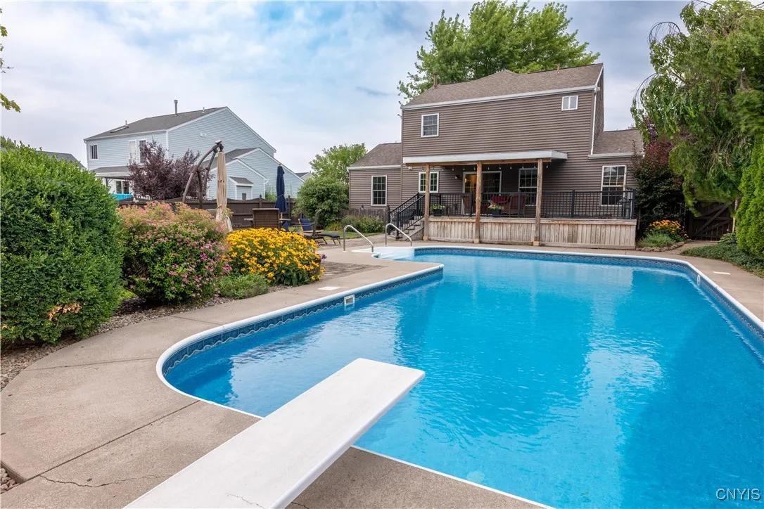 8279 Dampier Circle, Clay, New York 13090, Clay, New York 13090, 3 Bedrooms Bedrooms, 7 Rooms Rooms,2 BathroomsBathrooms,Residential,Closed,8279 Dampier Circle, Clay, New York 13090,0,S1626467