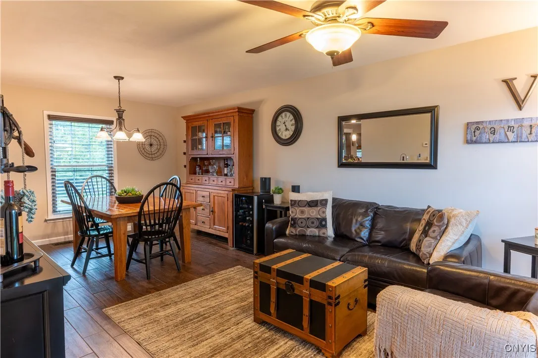 8279 Dampier Circle, Clay, New York 13090, Clay, New York 13090, 3 Bedrooms Bedrooms, 7 Rooms Rooms,2 BathroomsBathrooms,Residential,Closed,8279 Dampier Circle, Clay, New York 13090,0,S1626467