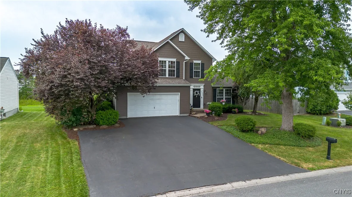 8279 Dampier Circle, Clay, New York 13090, Clay, New York 13090, 3 Bedrooms Bedrooms, 7 Rooms Rooms,2 BathroomsBathrooms,Residential,Closed,8279 Dampier Circle, Clay, New York 13090,0,S1626467