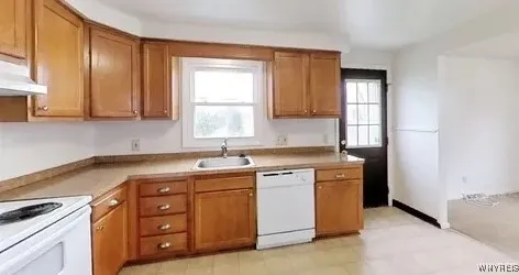 258 Left Sundridge, Amherst, New York 14228, Amherst, New York 14228, 3 Bedrooms Bedrooms, 5 Rooms Rooms,1 BathroomBathrooms,Residential Lease,For Rent,258 Left Sundridge, Amherst, New York 14228,B1628162
