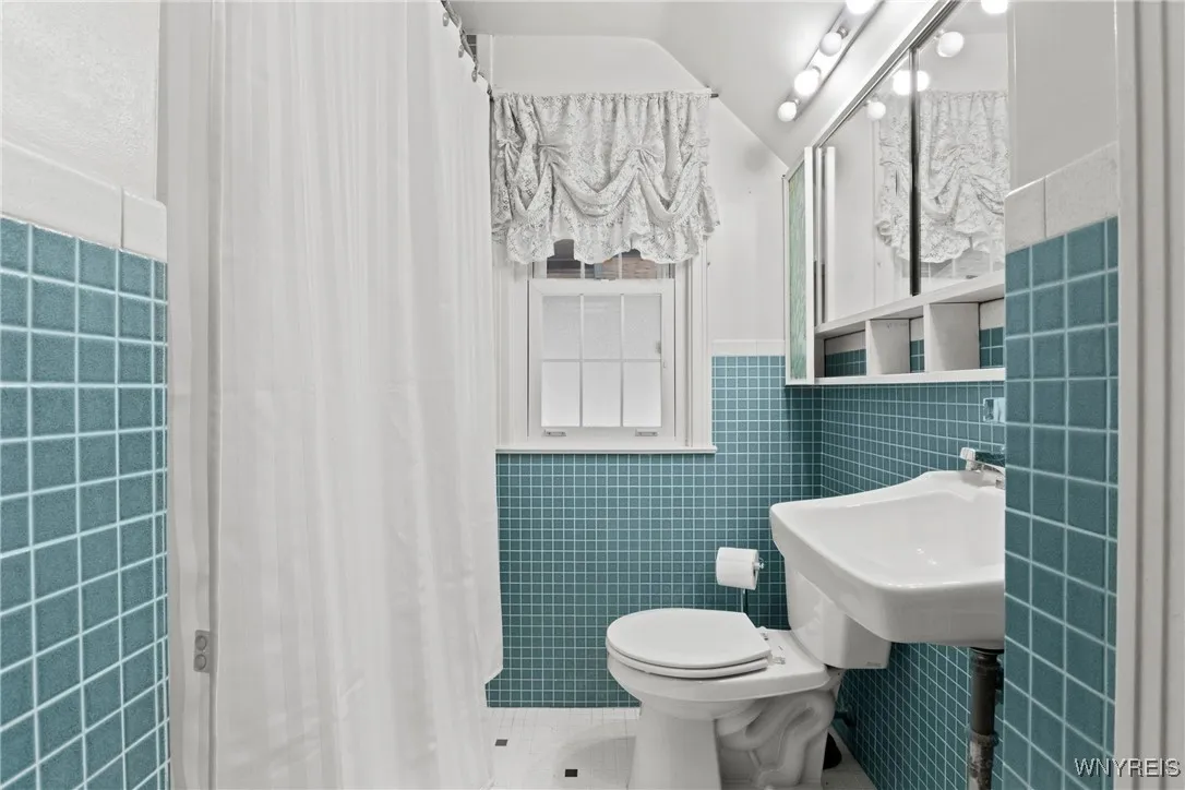199 Woodridge Avenue, Cheektowaga, New York 14225, Cheektowaga, New York 14225, 3 Bedrooms Bedrooms, 7 Rooms Rooms,1 BathroomBathrooms,Residential,Closed,199 Woodridge Avenue, Cheektowaga, New York 14225,0,B1627260