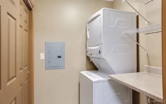1013 Deer Lakes Drive, Amherst, New York 14228, Amherst, New York 14228, 2 Bedrooms Bedrooms, 5 Rooms Rooms,2 BathroomsBathrooms,Residential Lease,For Rent,1013 Deer Lakes Drive, Amherst, New York 14228,B1628165