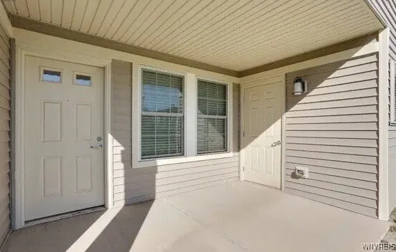 1013 Deer Lakes Drive, Amherst, New York 14228, Amherst, New York 14228, 2 Bedrooms Bedrooms, 5 Rooms Rooms,2 BathroomsBathrooms,Residential Lease,For Rent,1013 Deer Lakes Drive, Amherst, New York 14228,B1628165