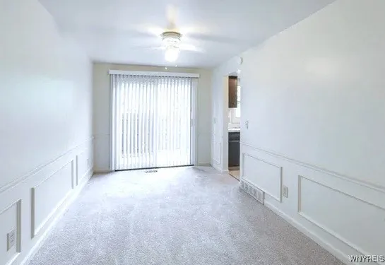 86 #11 Sunndridge, Amherst, New York 14228, Amherst, New York 14228, 2 Bedrooms Bedrooms, 4 Rooms Rooms,1 BathroomBathrooms,Residential Lease,For Rent,86 #11 Sunndridge, Amherst, New York 14228,B1628176