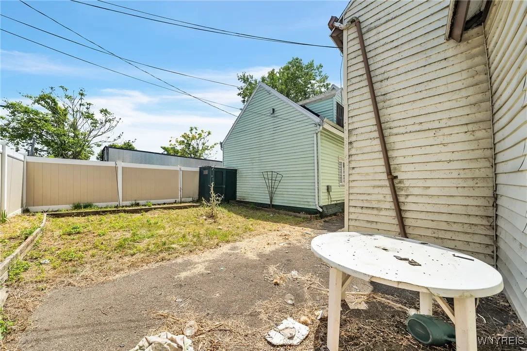 824 Clinton Street, Buffalo, New York 14210, Buffalo, New York 14210, 3 Bedrooms Bedrooms, ,4 BathroomsBathrooms,Residential,For Sale,824 Clinton Street, Buffalo, New York 14210,B1620224