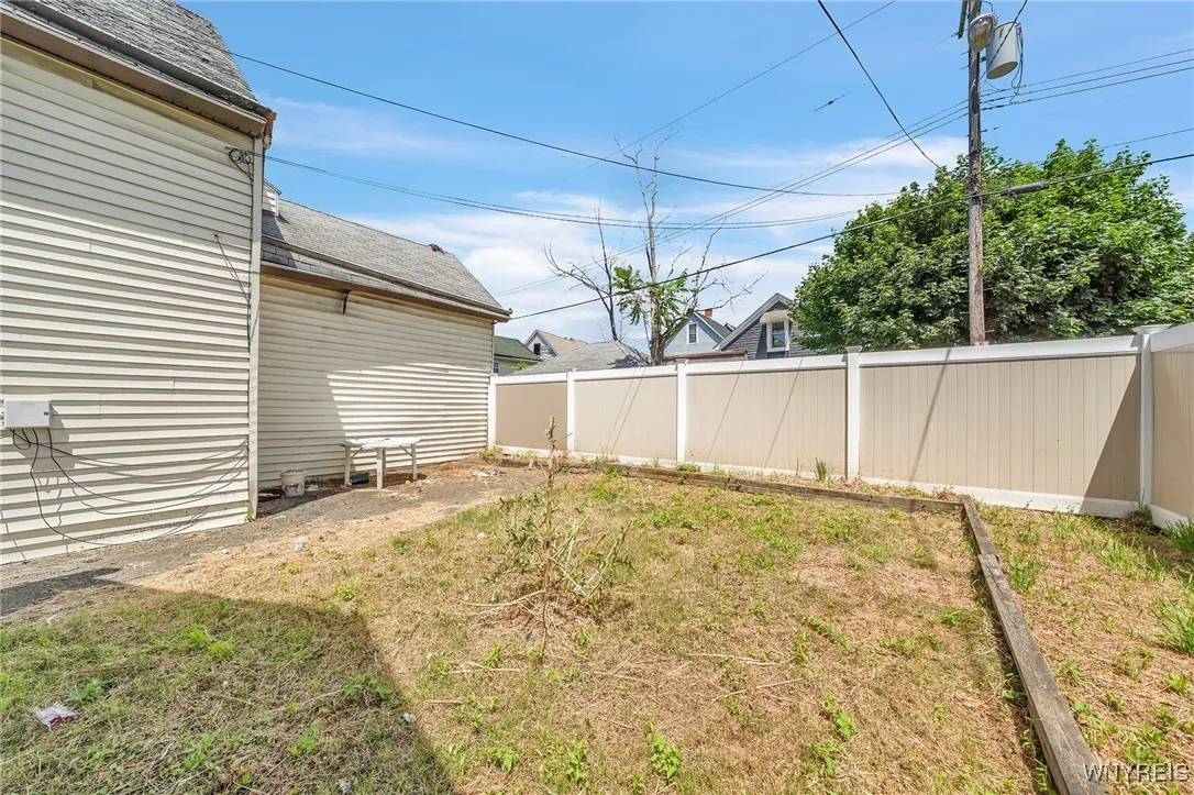 824 Clinton Street, Buffalo, New York 14210, Buffalo, New York 14210, 3 Bedrooms Bedrooms, ,4 BathroomsBathrooms,Residential,For Sale,824 Clinton Street, Buffalo, New York 14210,B1620224