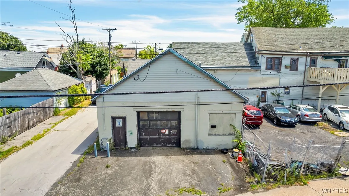824 Clinton Street, Buffalo, New York 14210, Buffalo, New York 14210, 3 Bedrooms Bedrooms, ,4 BathroomsBathrooms,Residential,For Sale,824 Clinton Street, Buffalo, New York 14210,B1620224