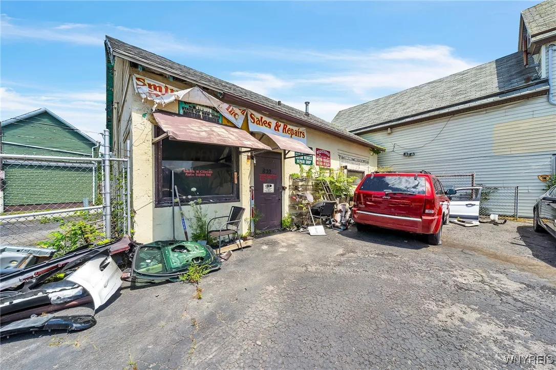 824 Clinton Street, Buffalo, New York 14210, Buffalo, New York 14210, 3 Bedrooms Bedrooms, ,4 BathroomsBathrooms,Residential,For Sale,824 Clinton Street, Buffalo, New York 14210,B1620224