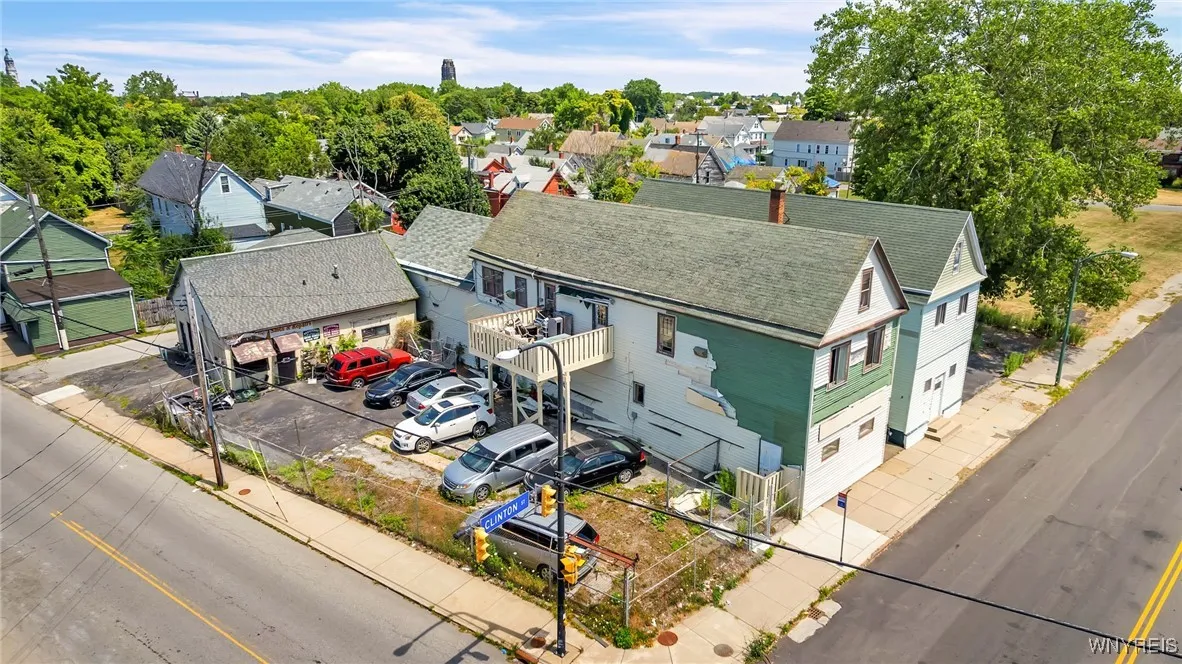 824 Clinton Street, Buffalo, New York 14210, Buffalo, New York 14210, 3 Bedrooms Bedrooms, ,4 BathroomsBathrooms,Residential,For Sale,824 Clinton Street, Buffalo, New York 14210,B1620224