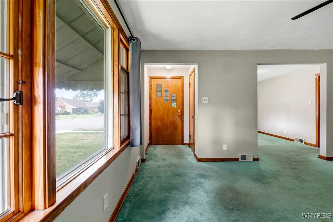191 Eastland Parkway, Cheektowaga, New York 14225, Cheektowaga, New York 14225, 3 Bedrooms Bedrooms, 6 Rooms Rooms,1 BathroomBathrooms,Residential,For Sale,191 Eastland Parkway, Cheektowaga, New York 14225,B1628199