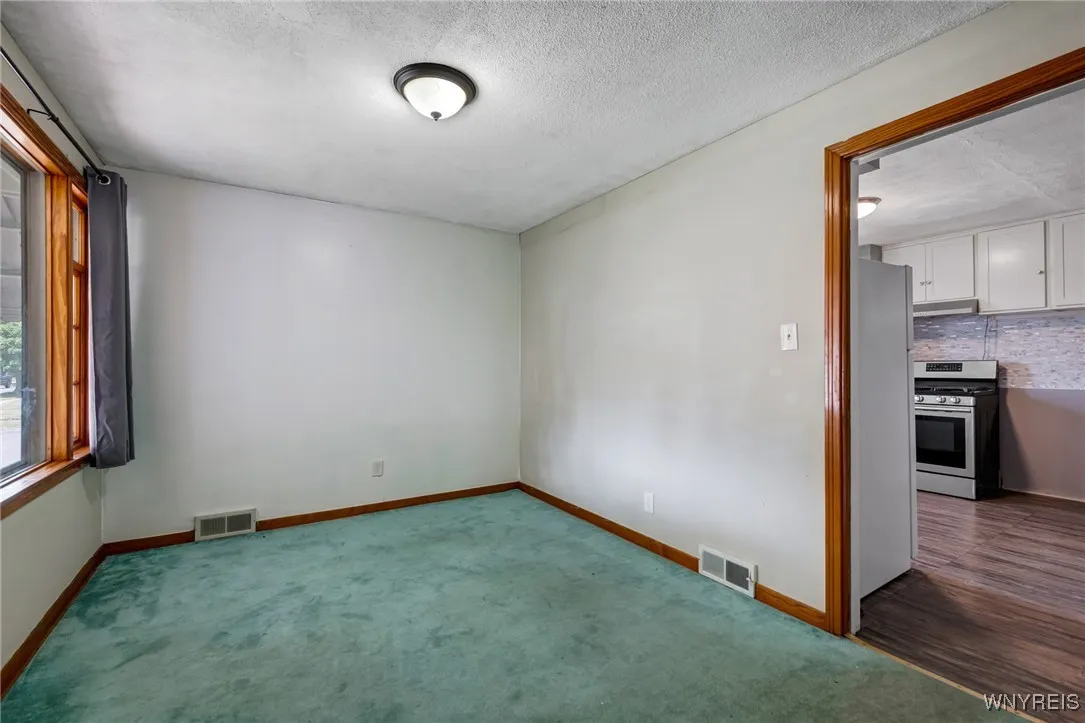 191 Eastland Parkway, Cheektowaga, New York 14225, Cheektowaga, New York 14225, 3 Bedrooms Bedrooms, 6 Rooms Rooms,1 BathroomBathrooms,Residential,For Sale,191 Eastland Parkway, Cheektowaga, New York 14225,B1628199