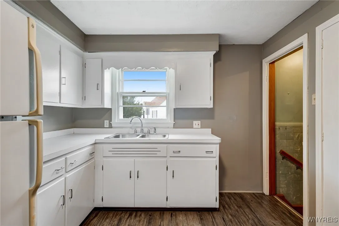 191 Eastland Parkway, Cheektowaga, New York 14225, Cheektowaga, New York 14225, 3 Bedrooms Bedrooms, 6 Rooms Rooms,1 BathroomBathrooms,Residential,For Sale,191 Eastland Parkway, Cheektowaga, New York 14225,B1628199