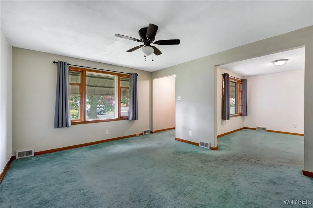 191 Eastland Parkway, Cheektowaga, New York 14225, Cheektowaga, New York 14225, 3 Bedrooms Bedrooms, 6 Rooms Rooms,1 BathroomBathrooms,Residential,For Sale,191 Eastland Parkway, Cheektowaga, New York 14225,B1628199