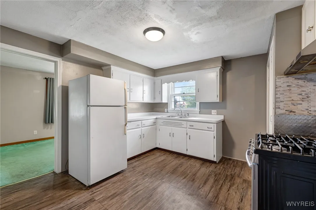 191 Eastland Parkway, Cheektowaga, New York 14225, Cheektowaga, New York 14225, 3 Bedrooms Bedrooms, 6 Rooms Rooms,1 BathroomBathrooms,Residential,For Sale,191 Eastland Parkway, Cheektowaga, New York 14225,B1628199