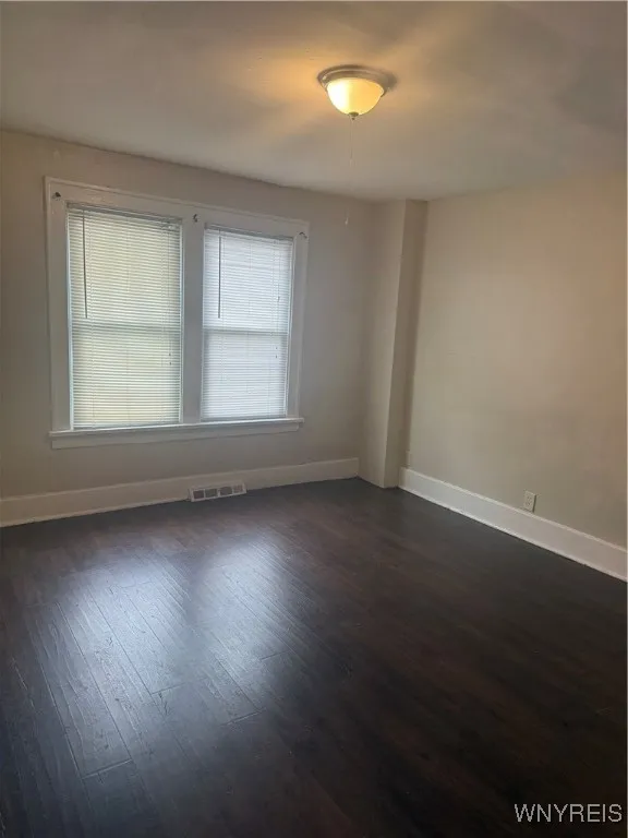 7 Winchester Place 6, Tonawanda, New York 14217, Tonawanda, New York 14217, 2 Bedrooms Bedrooms, 4 Rooms Rooms,1 BathroomBathrooms,Residential Lease,For Rent,7 Winchester Place 6, Tonawanda, New York 14217,B1628202