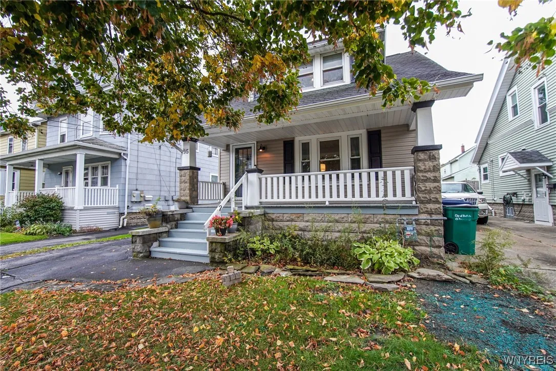 95 Columbus Avenue, Buffalo, New York 14220, Buffalo, New York 14220, 3 Bedrooms Bedrooms, 7 Rooms Rooms,2 BathroomsBathrooms,Residential,For Sale,95 Columbus Avenue, Buffalo, New York 14220,B1628004