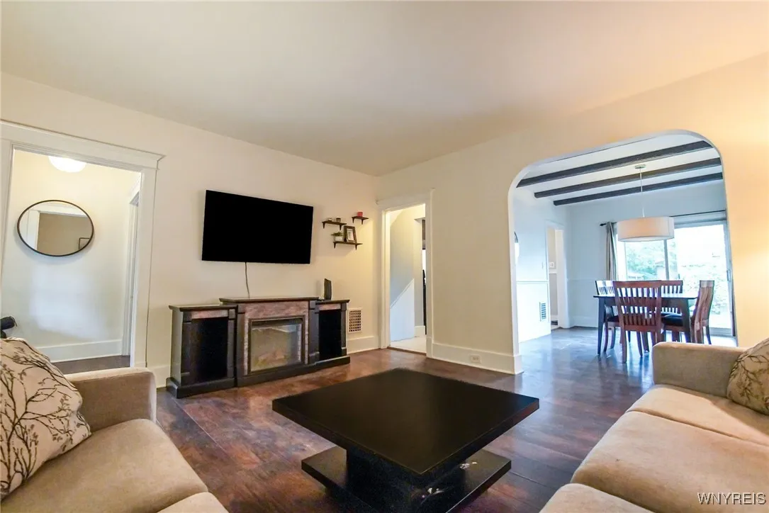 95 Columbus Avenue, Buffalo, New York 14220, Buffalo, New York 14220, 3 Bedrooms Bedrooms, 7 Rooms Rooms,2 BathroomsBathrooms,Residential,For Sale,95 Columbus Avenue, Buffalo, New York 14220,B1628004