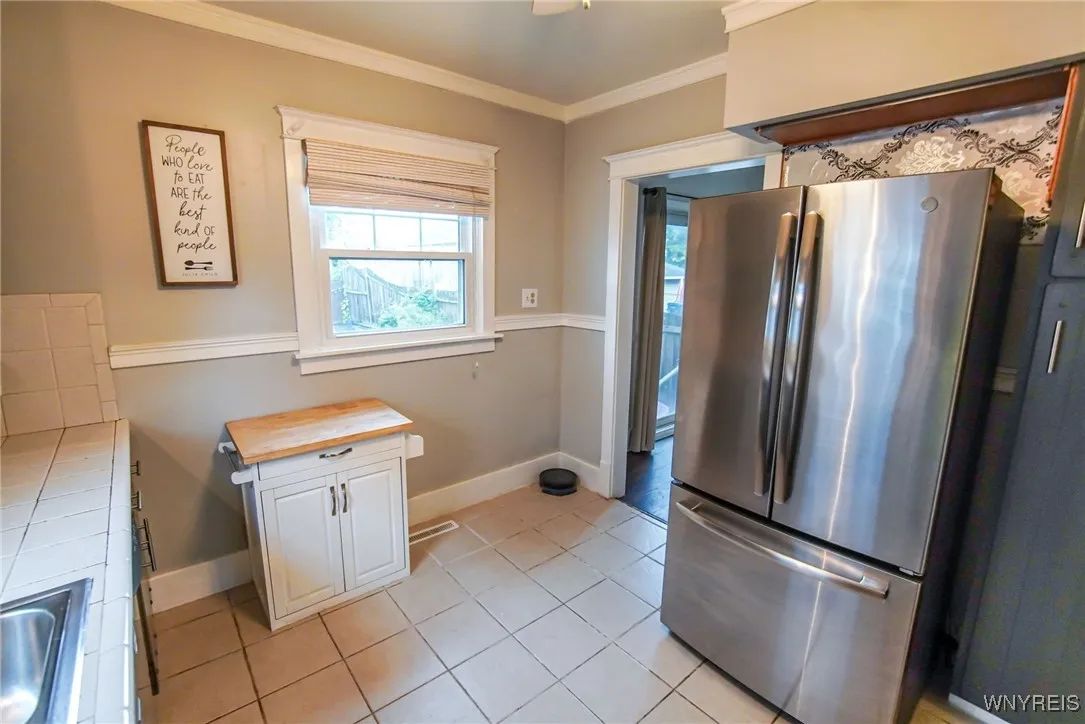 95 Columbus Avenue, Buffalo, New York 14220, Buffalo, New York 14220, 3 Bedrooms Bedrooms, 7 Rooms Rooms,2 BathroomsBathrooms,Residential,For Sale,95 Columbus Avenue, Buffalo, New York 14220,B1628004