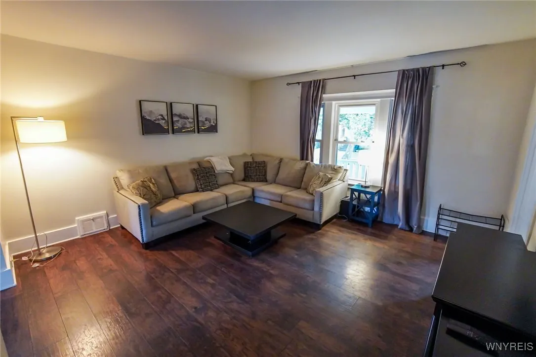 95 Columbus Avenue, Buffalo, New York 14220, Buffalo, New York 14220, 3 Bedrooms Bedrooms, 7 Rooms Rooms,2 BathroomsBathrooms,Residential,For Sale,95 Columbus Avenue, Buffalo, New York 14220,B1628004