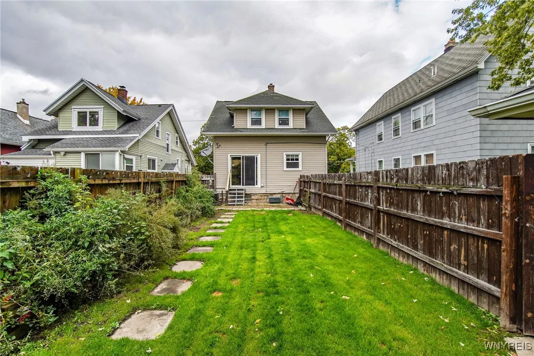 95 Columbus Avenue, Buffalo, New York 14220, Buffalo, New York 14220, 3 Bedrooms Bedrooms, 7 Rooms Rooms,2 BathroomsBathrooms,Residential,For Sale,95 Columbus Avenue, Buffalo, New York 14220,B1628004