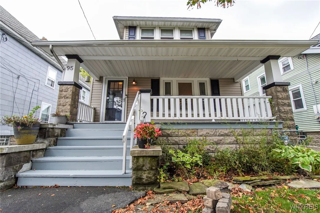95 Columbus Avenue, Buffalo, New York 14220, Buffalo, New York 14220, 3 Bedrooms Bedrooms, 7 Rooms Rooms,2 BathroomsBathrooms,Residential,For Sale,95 Columbus Avenue, Buffalo, New York 14220,B1628004