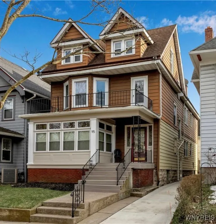 95 Inwood Place 2, Buffalo, New York 14209, Buffalo, New York 14209, 3 Bedrooms Bedrooms, 6 Rooms Rooms,1 BathroomBathrooms,Residential Lease,For Rent,95 Inwood Place 2, Buffalo, New York 14209,B1628194