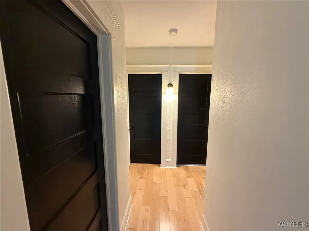 95 Inwood Place 2, Buffalo, New York 14209, Buffalo, New York 14209, 3 Bedrooms Bedrooms, 6 Rooms Rooms,1 BathroomBathrooms,Residential Lease,For Rent,95 Inwood Place 2, Buffalo, New York 14209,0,B1628194