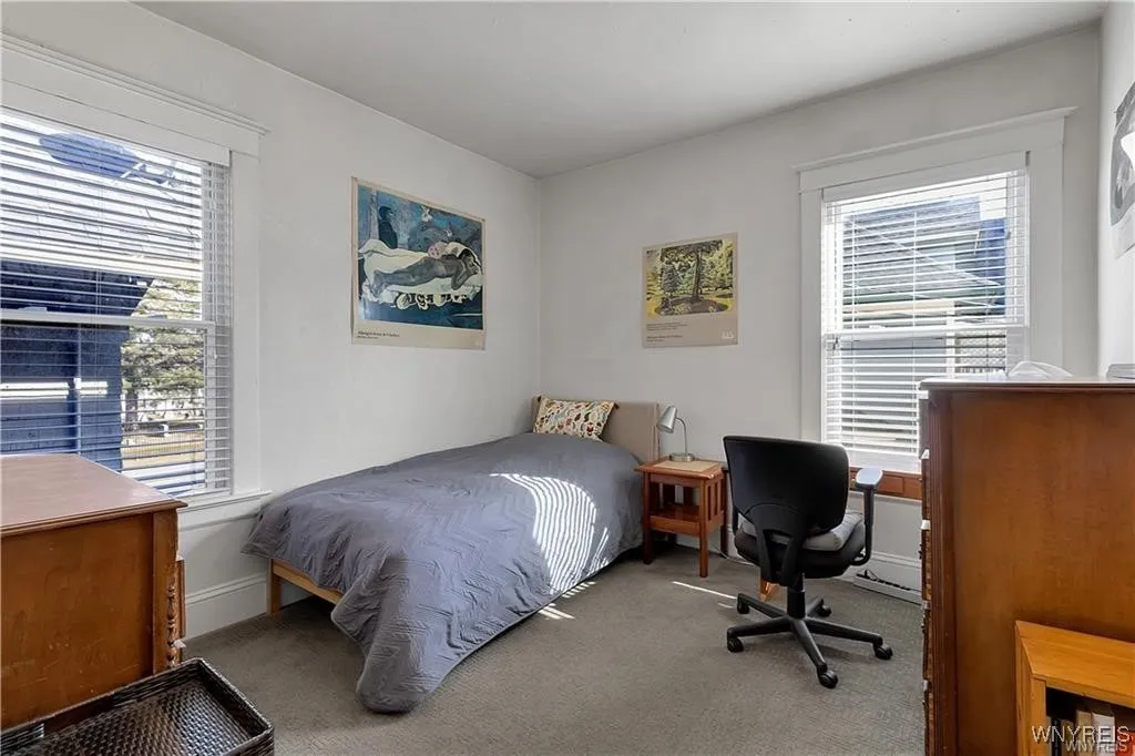 95 Inwood Place 2, Buffalo, New York 14209, Buffalo, New York 14209, 3 Bedrooms Bedrooms, 6 Rooms Rooms,1 BathroomBathrooms,Residential Lease,For Rent,95 Inwood Place 2, Buffalo, New York 14209,B1628194