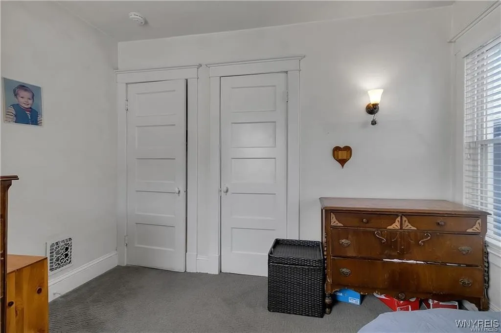 95 Inwood Place 2, Buffalo, New York 14209, Buffalo, New York 14209, 3 Bedrooms Bedrooms, 6 Rooms Rooms,1 BathroomBathrooms,Residential Lease,For Rent,95 Inwood Place 2, Buffalo, New York 14209,B1628194
