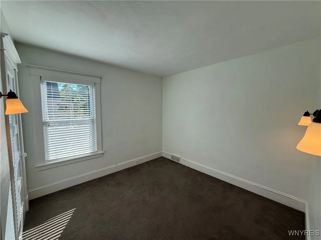 95 Inwood Place 2, Buffalo, New York 14209, Buffalo, New York 14209, 3 Bedrooms Bedrooms, 6 Rooms Rooms,1 BathroomBathrooms,Residential Lease,For Rent,95 Inwood Place 2, Buffalo, New York 14209,0,B1628194