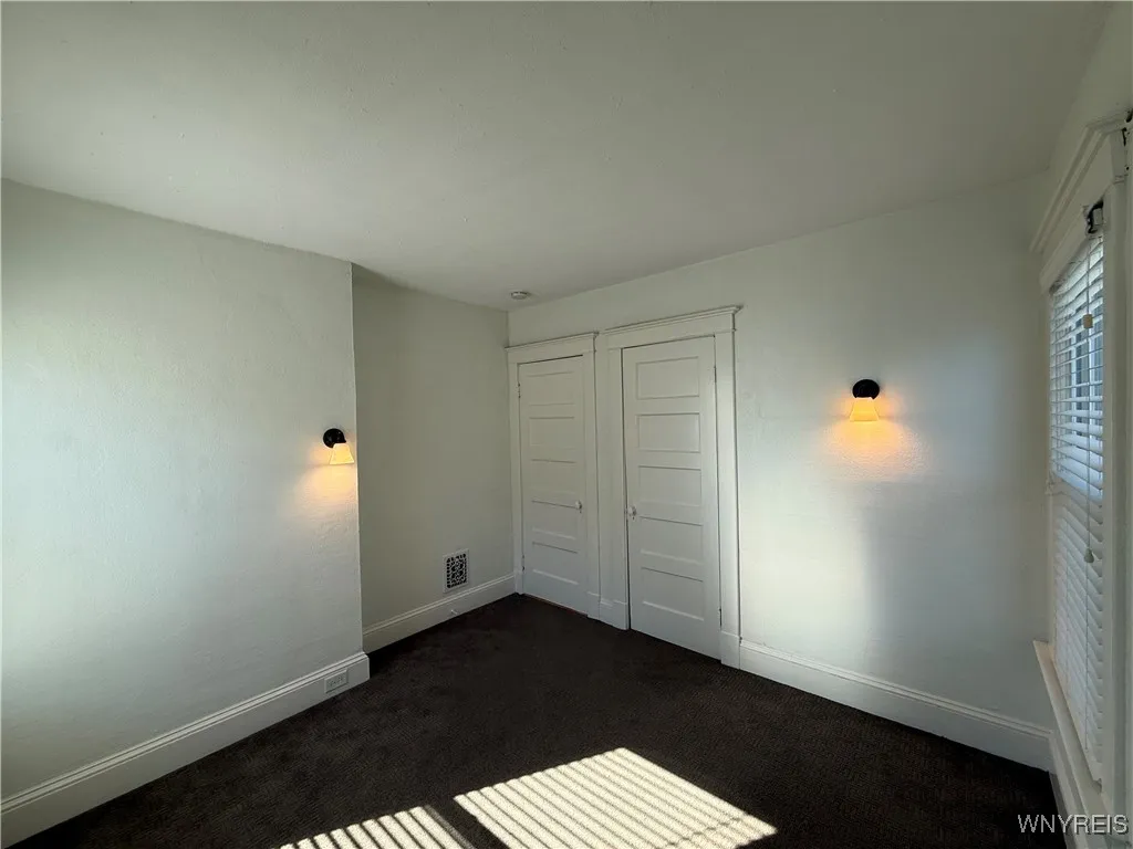 95 Inwood Place 2, Buffalo, New York 14209, Buffalo, New York 14209, 3 Bedrooms Bedrooms, 6 Rooms Rooms,1 BathroomBathrooms,Residential Lease,For Rent,95 Inwood Place 2, Buffalo, New York 14209,0,B1628194