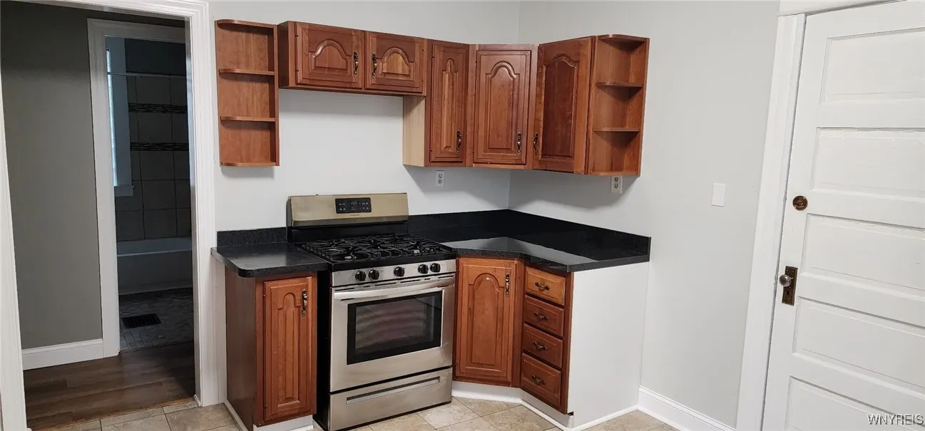 324 West Ave Avenue, Buffalo, New York 14201, Buffalo, New York 14201, 3 Bedrooms Bedrooms, 5 Rooms Rooms,1 BathroomBathrooms,Residential Lease,For Rent,324 West Ave Avenue, Buffalo, New York 14201,B1628223