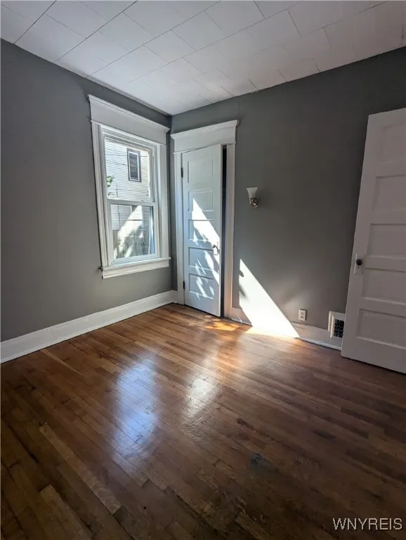 324 West Ave Avenue, Buffalo, New York 14201, Buffalo, New York 14201, 3 Bedrooms Bedrooms, 5 Rooms Rooms,1 BathroomBathrooms,Residential Lease,For Rent,324 West Ave Avenue, Buffalo, New York 14201,B1628223