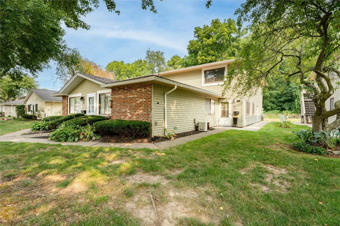 87 Milrace Drive, East Rochester, New York 14445, East Rochester, New York 14445, 2 Bedrooms Bedrooms, 4 Rooms Rooms,1 BathroomBathrooms,Residential,For Sale,87 Milrace Drive, East Rochester, New York 14445,R1628200