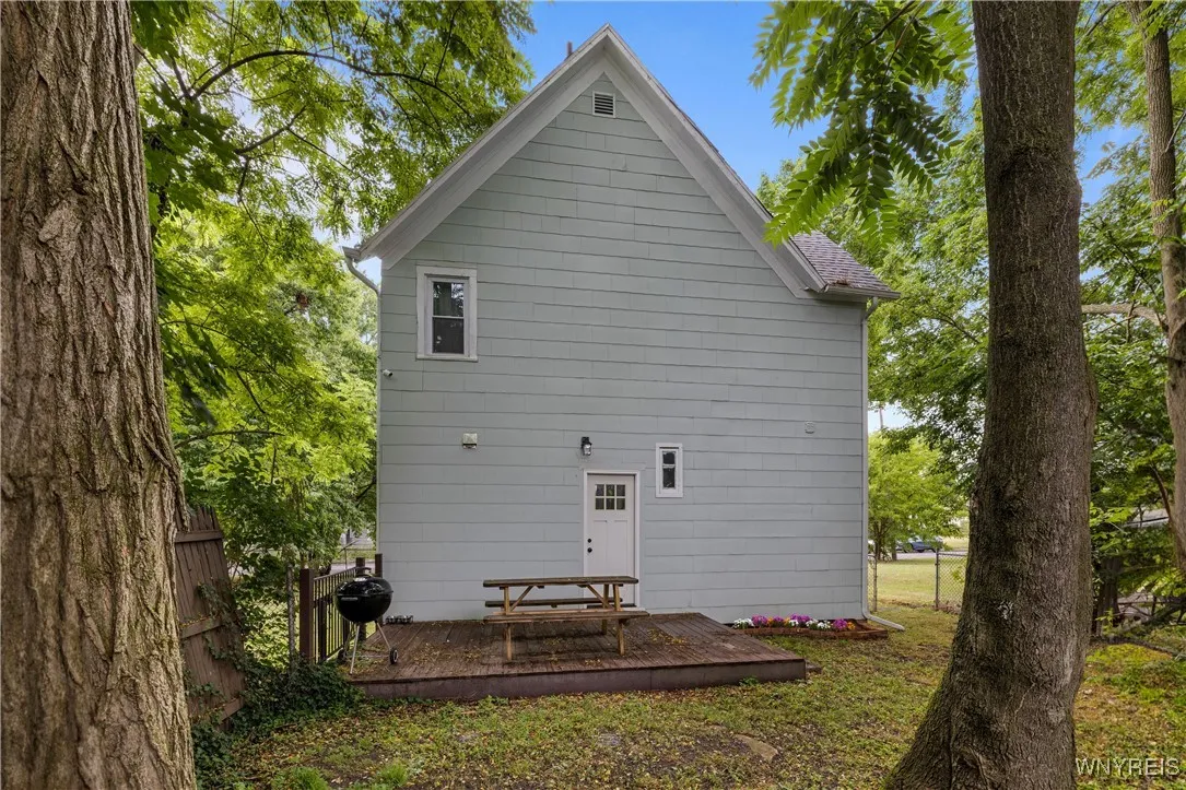 807 Willow Avenue, Niagara Falls, New York 14305, Niagara Falls, New York 14305, 5 Bedrooms Bedrooms, 7 Rooms Rooms,3 BathroomsBathrooms,Residential,Closed,807 Willow Avenue, Niagara Falls, New York 14305,0,B1619931