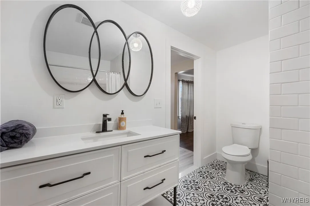 807 Willow Avenue, Niagara Falls, New York 14305, Niagara Falls, New York 14305, 5 Bedrooms Bedrooms, 7 Rooms Rooms,3 BathroomsBathrooms,Residential,Closed,807 Willow Avenue, Niagara Falls, New York 14305,0,B1619931