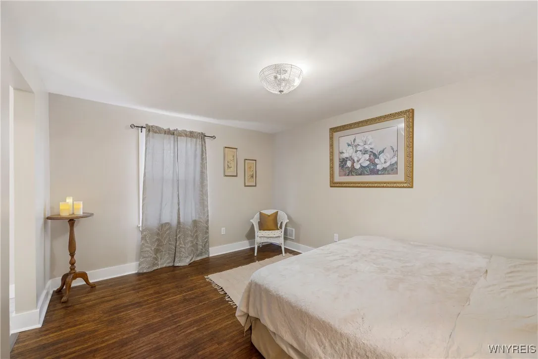 807 Willow Avenue, Niagara Falls, New York 14305, Niagara Falls, New York 14305, 5 Bedrooms Bedrooms, 7 Rooms Rooms,3 BathroomsBathrooms,Residential,Closed,807 Willow Avenue, Niagara Falls, New York 14305,0,B1619931