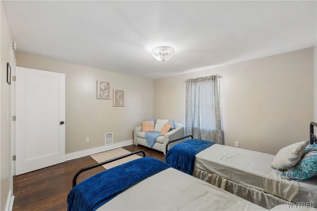 807 Willow Avenue, Niagara Falls, New York 14305, Niagara Falls, New York 14305, 5 Bedrooms Bedrooms, 7 Rooms Rooms,3 BathroomsBathrooms,Residential,Closed,807 Willow Avenue, Niagara Falls, New York 14305,0,B1619931
