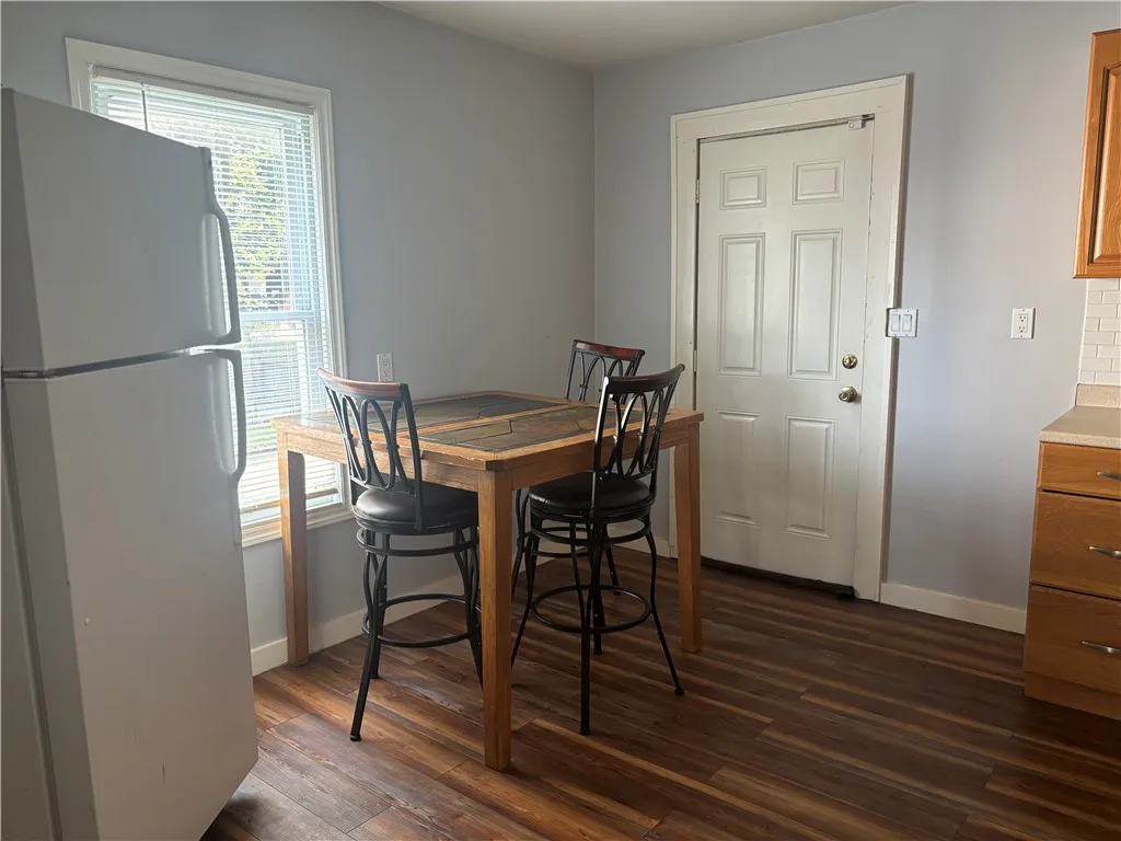 Eat in Kitchen