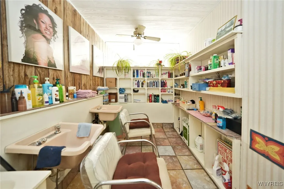 925 Abbott Road, Buffalo, New York 14220, Buffalo, New York 14220, ,Commercial Sale,For Sale,925 Abbott Road, Buffalo, New York 14220,B1628221