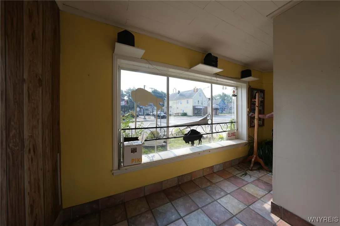 925 Abbott Road, Buffalo, New York 14220, Buffalo, New York 14220, ,Commercial Sale,For Sale,925 Abbott Road, Buffalo, New York 14220,B1628221