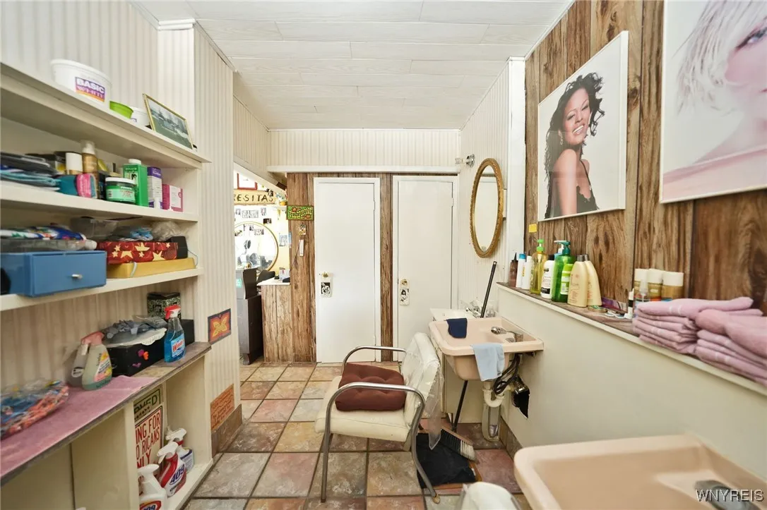 925 Abbott Road, Buffalo, New York 14220, Buffalo, New York 14220, ,Commercial Sale,For Sale,925 Abbott Road, Buffalo, New York 14220,B1628221