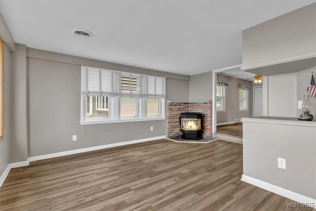 3073 Maple Avenue, Wilson, New York 14172, Wilson, New York 14172, 2 Bedrooms Bedrooms, 6 Rooms Rooms,1 BathroomBathrooms,Residential,For Sale,3073 Maple Avenue, Wilson, New York 14172,0,B1627498