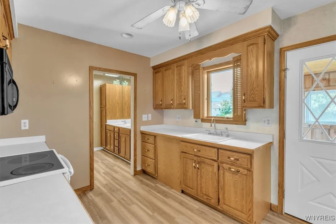 3073 Maple Avenue, Wilson, New York 14172, Wilson, New York 14172, 2 Bedrooms Bedrooms, 6 Rooms Rooms,1 BathroomBathrooms,Residential,For Sale,3073 Maple Avenue, Wilson, New York 14172,0,B1627498