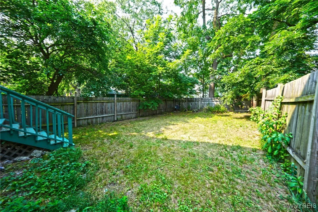 92 Wakefield Avenue, Buffalo, New York 14214, Buffalo, New York 14214, 6 Bedrooms Bedrooms, ,2 BathroomsBathrooms,Residential,For Sale,92 Wakefield Avenue, Buffalo, New York 14214,B1627876