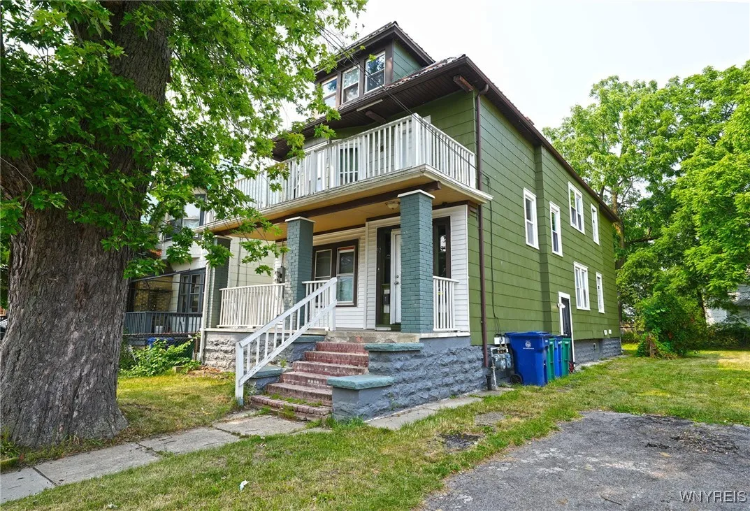 92 Wakefield Avenue, Buffalo, New York 14214, Buffalo, New York 14214, 6 Bedrooms Bedrooms, ,2 BathroomsBathrooms,Residential,For Sale,92 Wakefield Avenue, Buffalo, New York 14214,B1627876